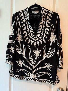 Lauren Michelle Black Tunic with White Floral Embroidery